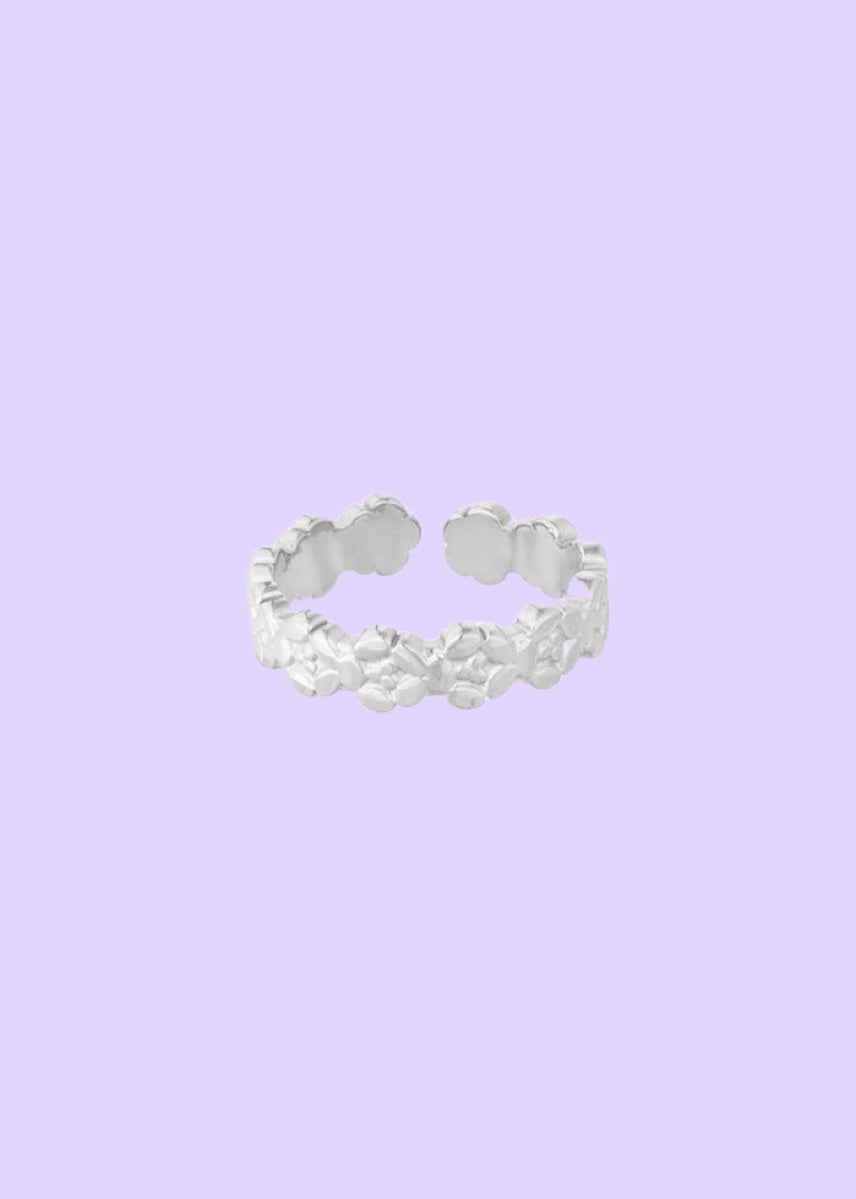 Small flower ring