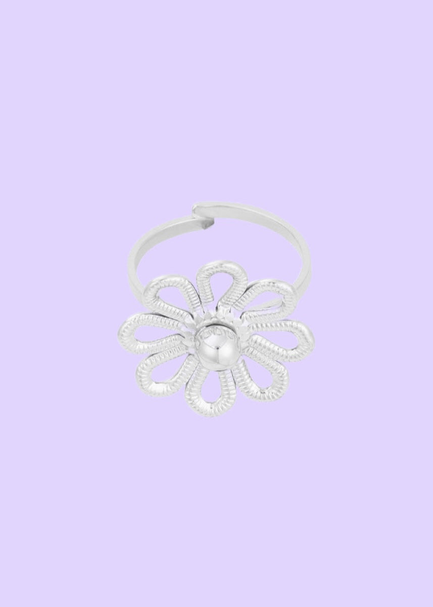 Bloom kiss ring