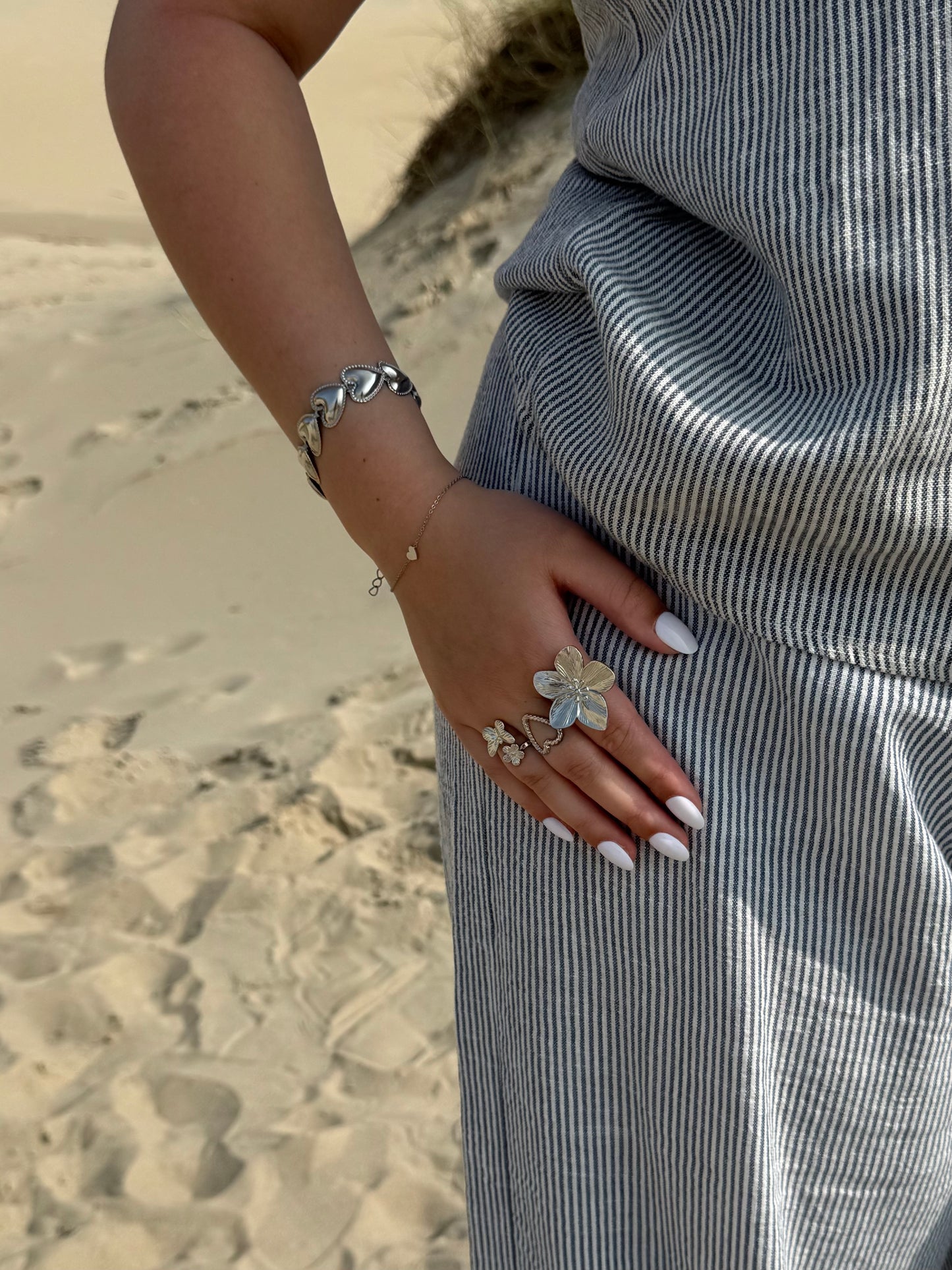 Open heart ring