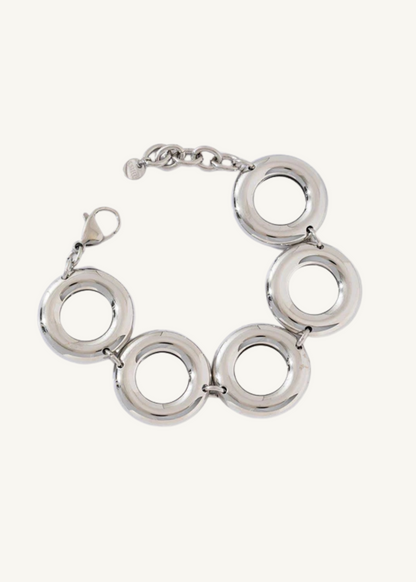 Circle armband