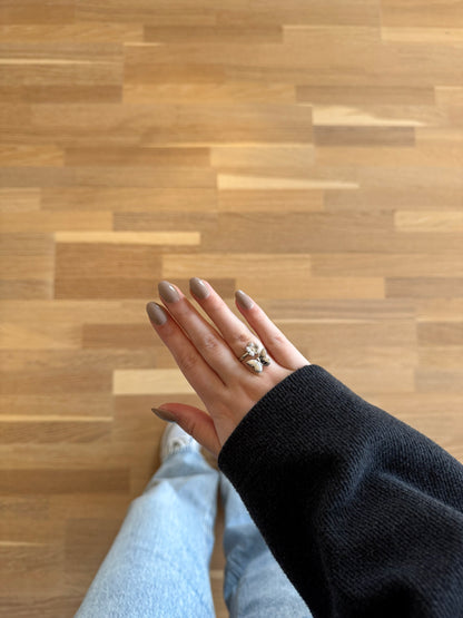 Butterfly ring