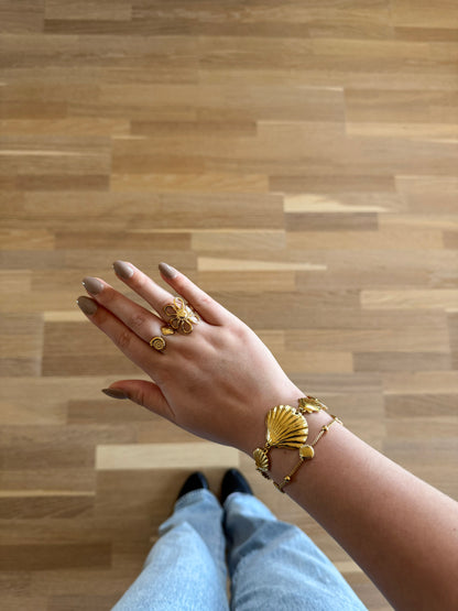 Mini shell armband